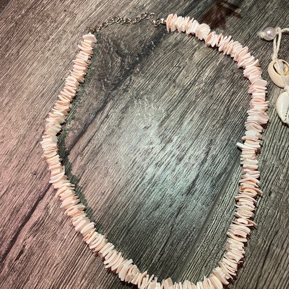 3 Shell Pooka Bead Necklaces💓🐚 - Picture 2 of 8